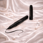 Radiant Lineproof Eyeliner – Водоустойчива течна очна линия тип маркер, 1 ml | Macaroma.bg